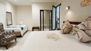 7 roomed boutique safari Lodge-Chobe Sunset Chalets - 2