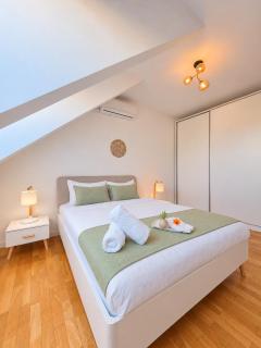 Central City Skylight Apartment 23 - 1