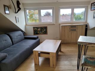 Komplette Dachwohnung mit Balkon und Bergblick - 7