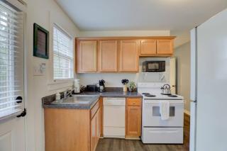 Midtown Gated Cottage w Parking Near Overton Square - 7