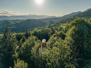 Alpine Glamp - Scenic Tiny House near Bled - 0