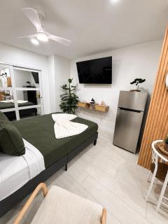 Lux Studio,Queen Bed,Self Check-In,Parking - 8