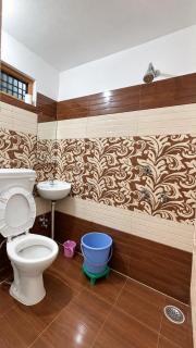 Hotel MV Palace 600 Mtr From Temple Powered By Hotel Siddhivinayak - 1