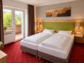 Hotel Nesselwanger Hof - 1