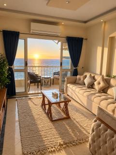 Seaview Condo in Montaza - 6