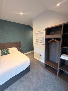 The Stores Bar & Lodgings - 3
