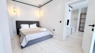 Green Hills Suites - 3