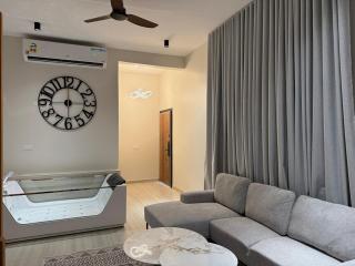Serenity Spa Suite Private Jacuzzi and Sauna 2BR - 9