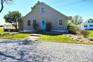 Lighthouse Cottage- Pet Friendly & Close to beach - 7