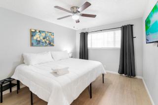 Charming Two Bedroom Sleeps 6! Close To Strip - 7