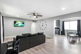 Chic 2 Bed Oasis Sleeps 6! Minutes From Strip - 2
