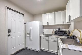 Elegant Private Studio Sleeps 4! 10Min to Strip - 5