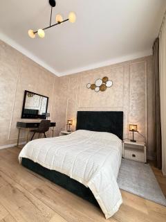 Downtown Luxury Apartment 2 - 1