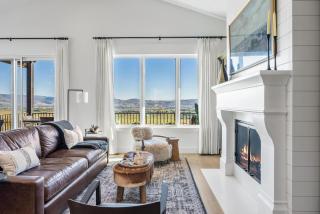 New Mountain Luxury and Wellness Retreat Full Home - 1