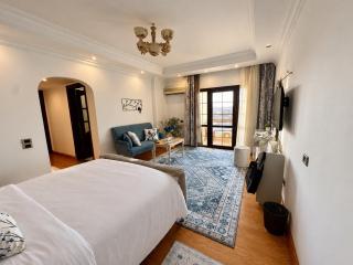 Vintage Charm, 3BR in a Compound near Arkan - only families & single travelers - 5