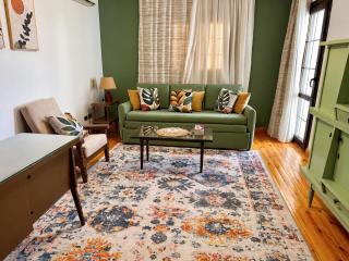 Vintage Charm, 3BR in a Compound near Arkan - only families & single travelers - 2