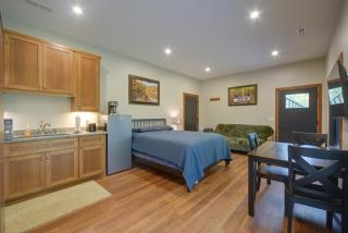 Cozy Lakefront Retreat w/ Patio on the Big Chip - 8