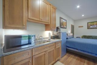 Cozy Lakefront Retreat w/ Patio on the Big Chip - 5