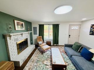 Pet Friendly Farmhouse on 2.5 Acres - 9