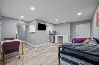 Stylish 2-Bedroom Apartment Near Toyota Center and Med Center - 2