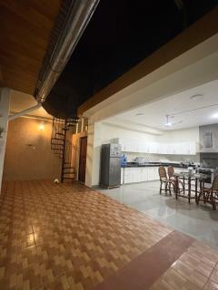 Casa céntrica de 5 habitaciones hasta 13 personas - 1