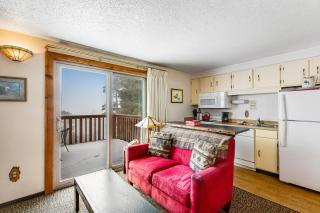Mountain Condo Ski Access & Sunset Deck - Boise - 6