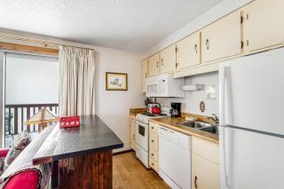 Mountain Condo Ski Access & Sunset Deck - Boise - 5