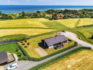 Coastal Home with Spa and Sauna - 7