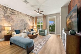 Luxury 3BR Modern Design Lake Views Vista Cay - 0