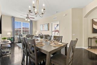 3BR Vista Cay Conventions Parks and Orlando Fun - 1