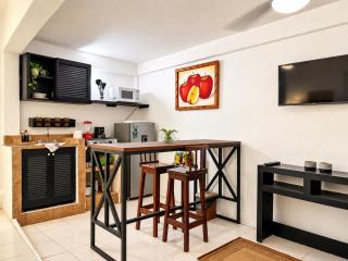 Walkable Romantic Zone Studio Near Beach - 3