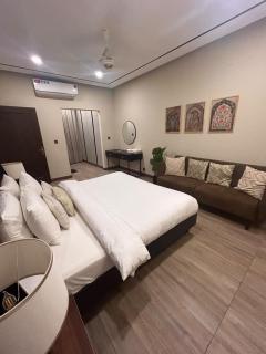 Luxurious Zeta Mall 1 Bedroom Apartment - 5
