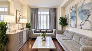 Kleinburg Luxe Town Residence 9 Queen Beds Sleeps 18 - 4