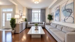 Kleinburg Luxe Town Residence 9 Queen Beds Sleeps 18 - 3