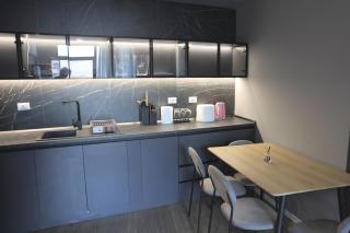 Luxe Living Lakescape Suite - Lake View Residences - 5