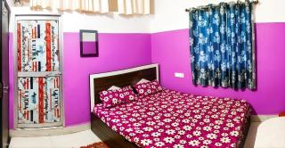 V Airport Guest House - 6