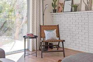 Reno 4BR Fireplace Near Downtown - 1