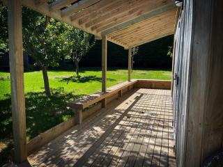 Greenwood Bungalow - Stylish Retreat - 4