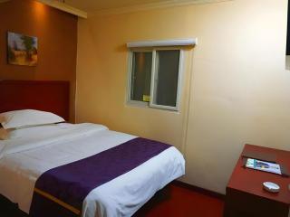 GreenTree Inn Xi'an Bell and Drum Tower Food Street Ancient City Wall Ximen Express Hotel - 3