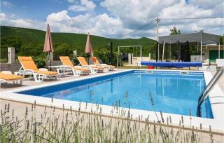 Gorgeous Home In Susci With Private Swimming Pool, Can Be Inside Or Outside - 9