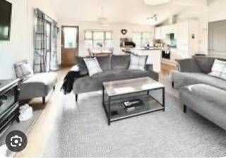 Lodge 10 Upton Lakes and Lodges Old Hill Cullompton Devon EX151RA - 0