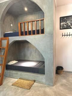The Drop In Surfhouse I Dorm with AC - 8