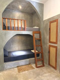 The Drop In Surfhouse I Dorm with AC - 9