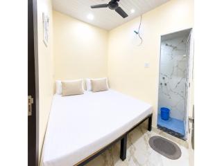Hotel Win-Ter Ujjain- Luxury Spiritual Retreat Near Mahakaleshwar Temple with Stylish Rooms & Premium Amenities - 8