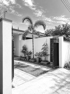 Neel Liora - 5