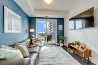 M-Lux Midterm Rental - 0