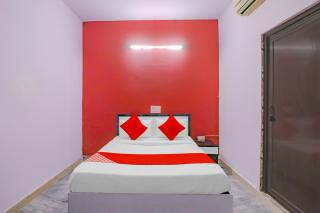 Hotel O Primrose Hotel's Near Noida Sector 76 Metro Station - 1