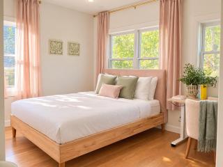 East Side 3BR Home near Brown & Miriam Hospital - 1