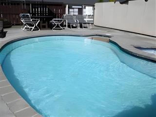 Oxford Court Motel - 2