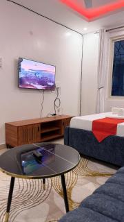 pinkys studio bamburi - 8